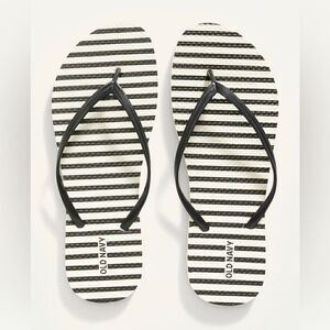 ❤️NWT Old Navy flip flops size 7 size 8